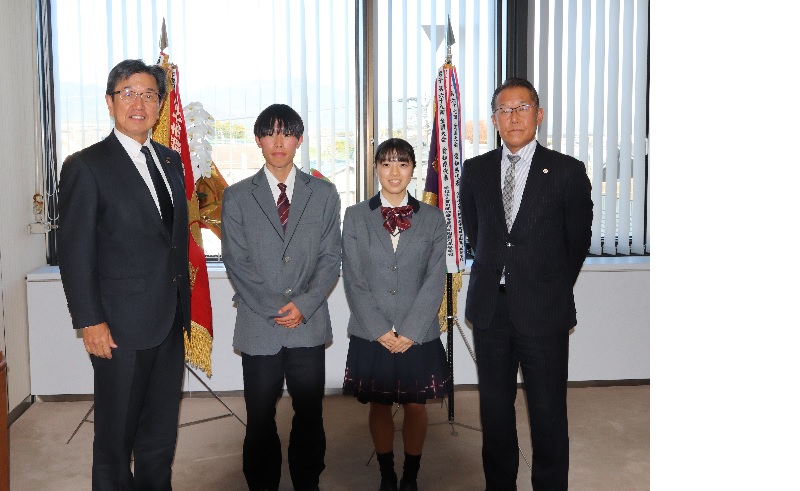 駅伝大会県予選会豊川高等学校男女優勝のお祝い・応援について